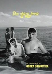 Dos Chicos Frente al Mar